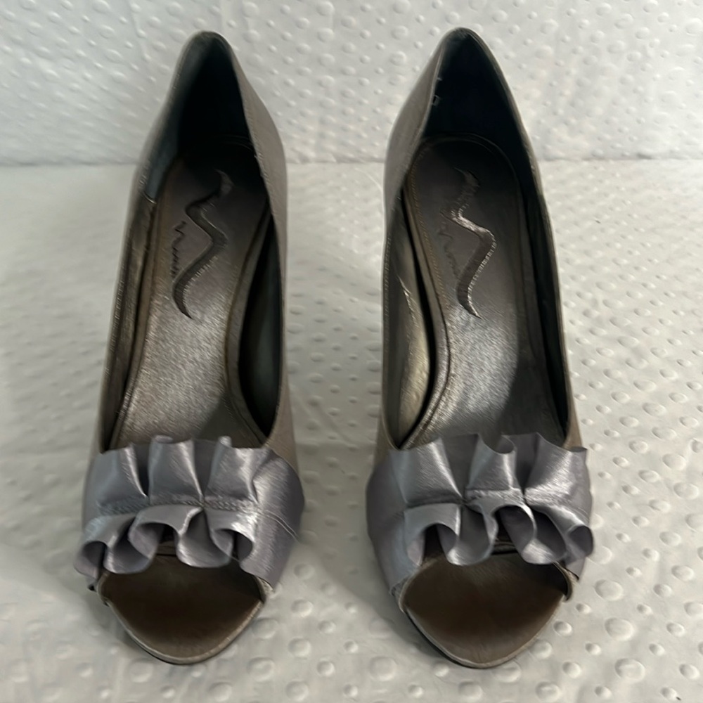 Nina Fulvia Ruffle Peep Toe Heel